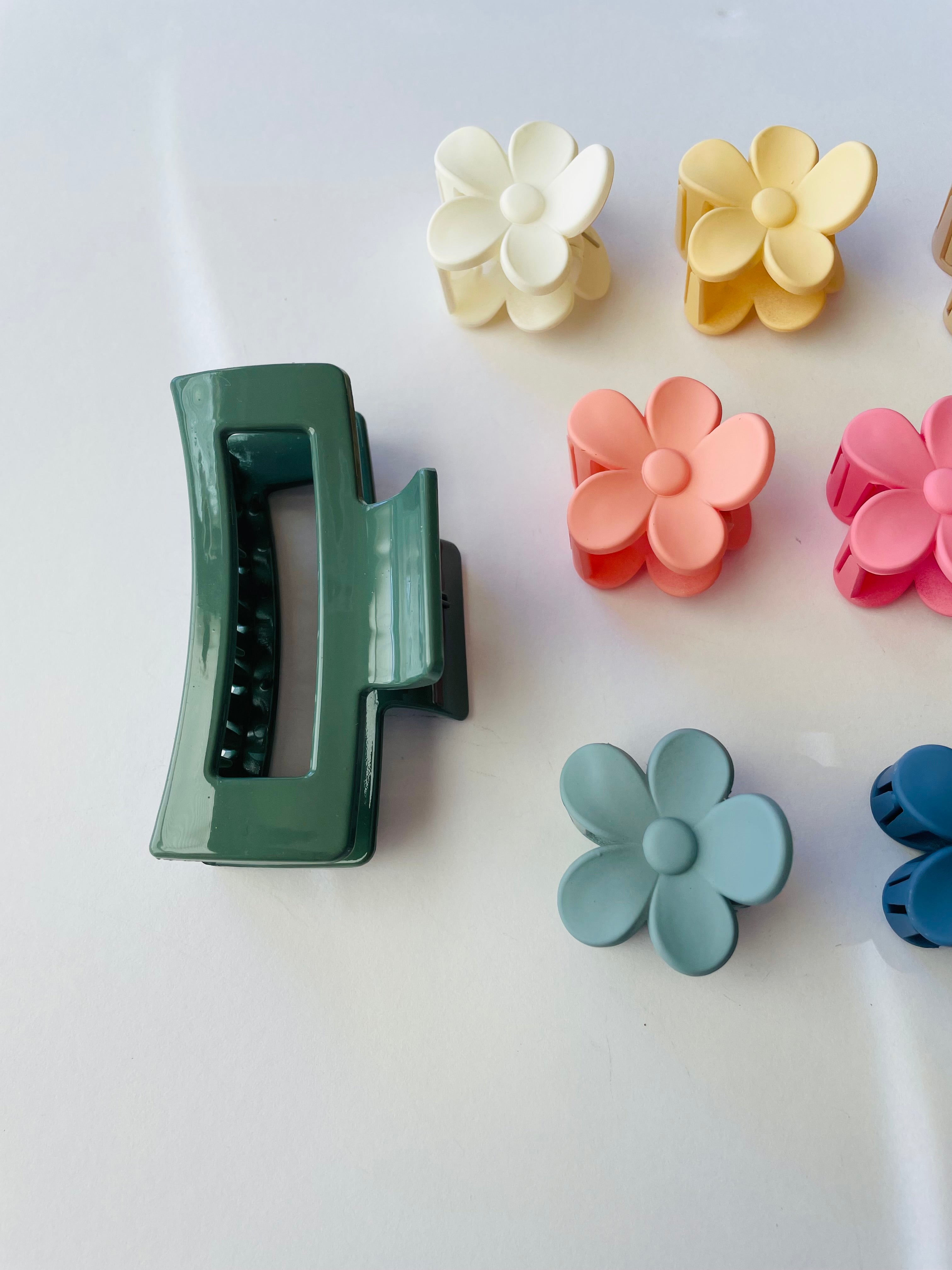 Hair Claw Clips: Mini Flower
